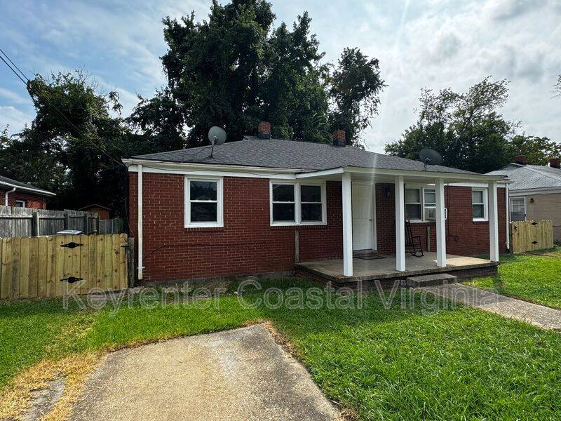 Apartment for rent at 211 Rogers Ave #B, Norfolk, VA 23505