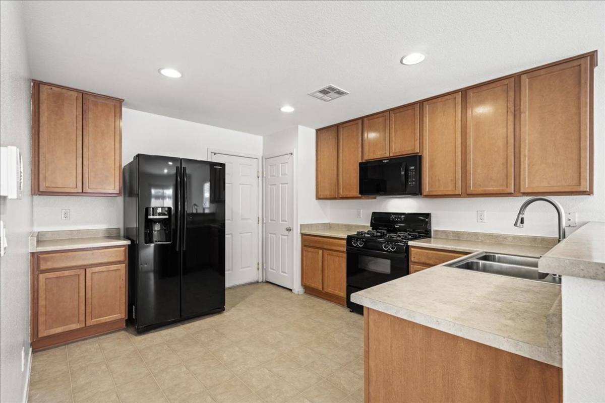 House for rent at 8640 Bella Sparkle Ave, Las Vegas, NV 89178