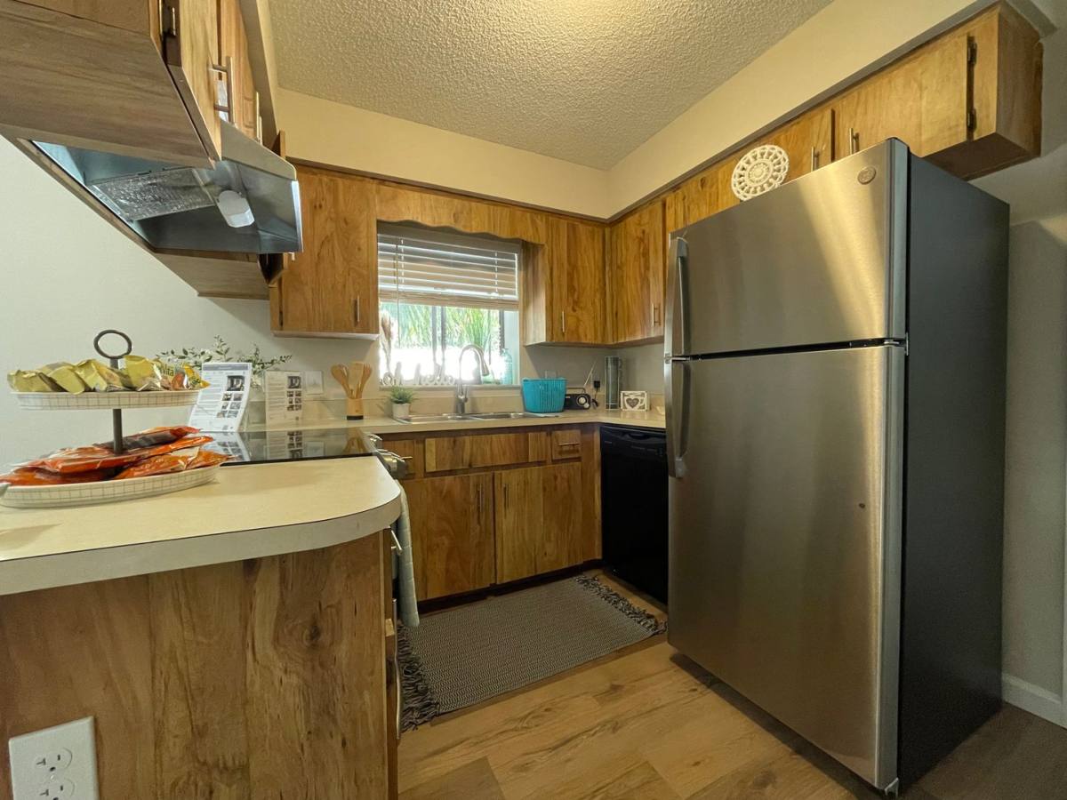 Apartment for rent at 117 E Myrtle St, Apopka, FL 32703