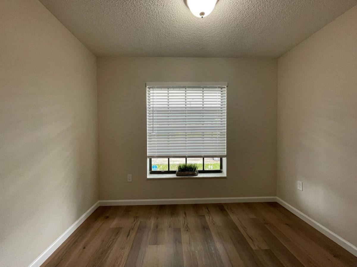 Apartment for rent at 117 E Myrtle St, Apopka, FL 32703