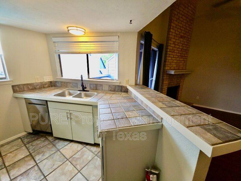 Townhouse for rent at 2500 Burleson Rd #521, Austin, TX 78741