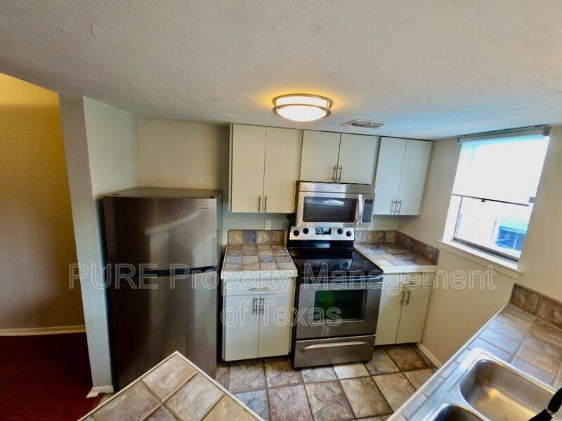 Townhouse for rent at 2500 Burleson Rd #521, Austin, TX 78741