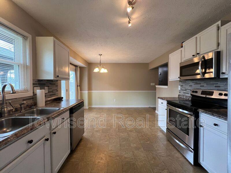 House for rent at 420 Mangum Court, Fayetteville, NC 28314