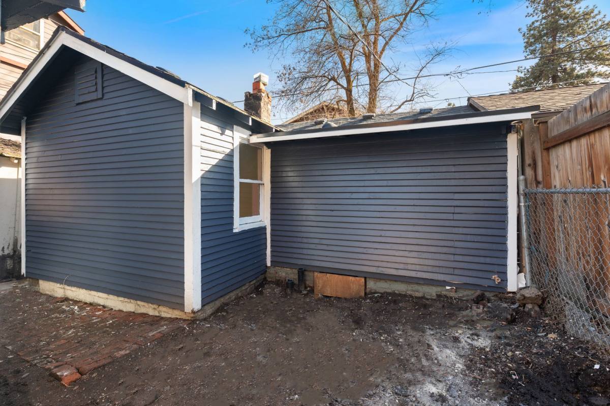 House for rent at 727 NW Georgia Ave, Bend, OR 97703