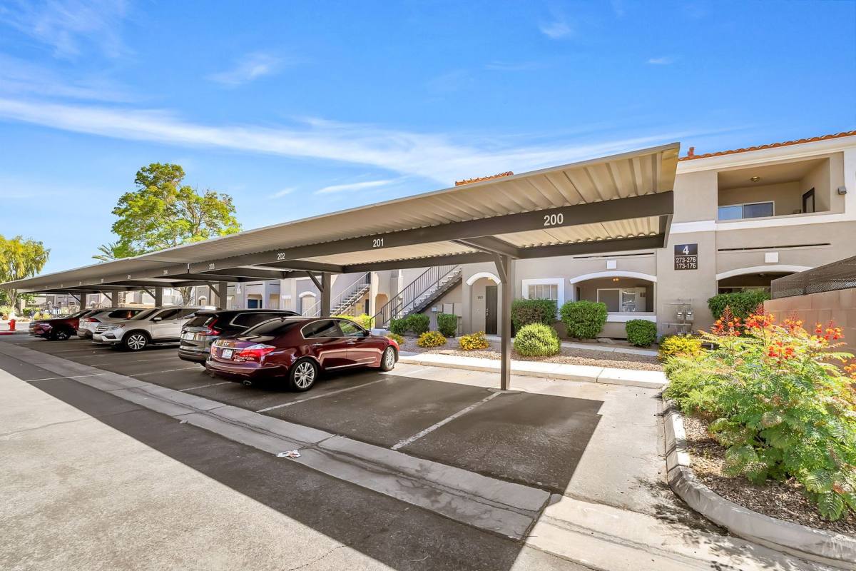 Apartment for rent at 10245 S Maryland Parkway, Las Vegas, NV 89183