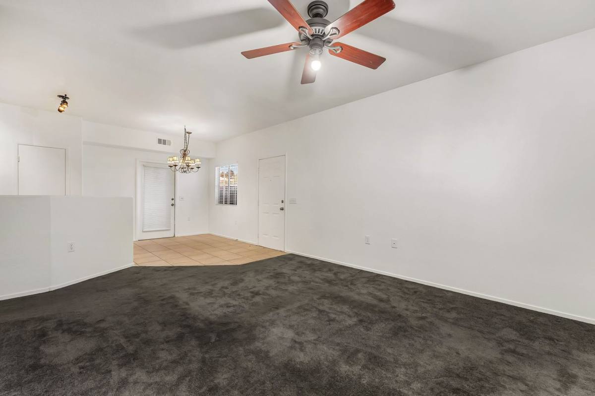 Apartment for rent at 10245 S Maryland Parkway, Las Vegas, NV 89183