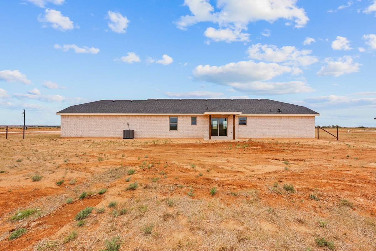 House for rent at 14820 N Cr, Shallowater, TX 79363