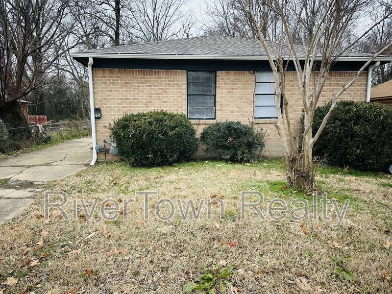 House for rent at 3253 Ford Rd, Memphis, TN 38109