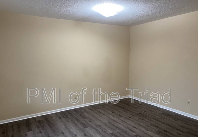 Apartment for rent at 1500 Oakshire Court #C, Winston Salem, NC 27107