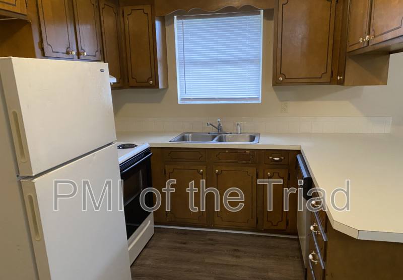 Apartment for rent at 1500 Oakshire Court #C, Winston Salem, NC 27107