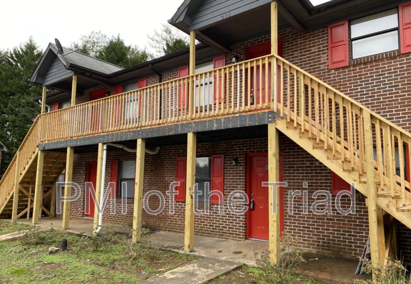 Apartment for rent at 1500 Oakshire Court #C, Winston Salem, NC 27107