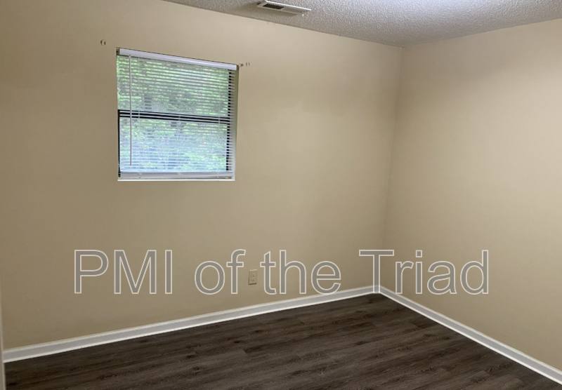 Apartment for rent at 1500 Oakshire Court #C, Winston Salem, NC 27107