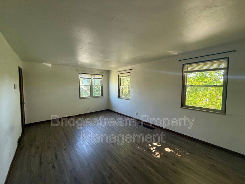Apartment for rent at 426 Wonderly Ave #3, Dayton, OH 45419