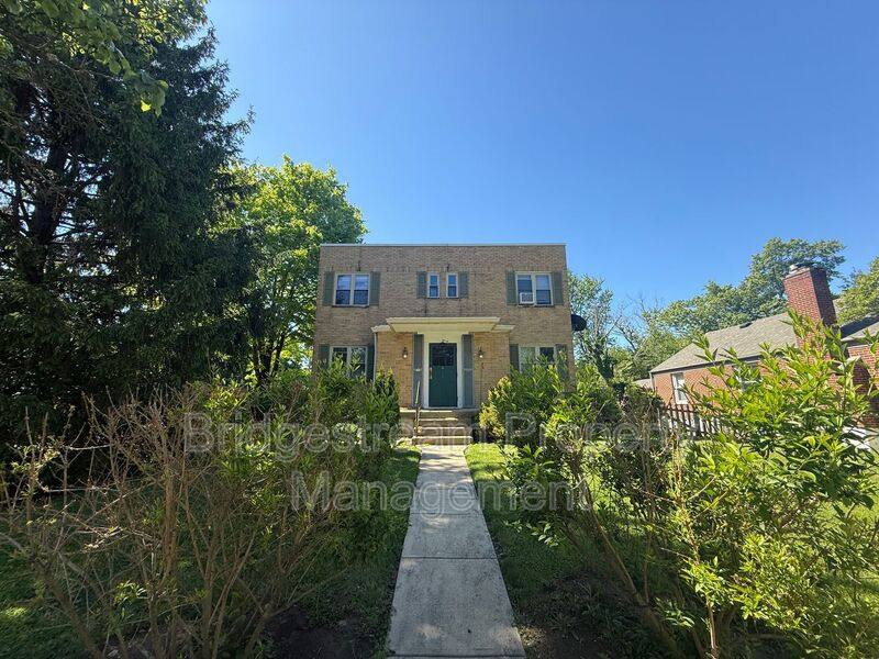 Apartment for rent at 426 Wonderly Ave #3, Dayton, OH 45419