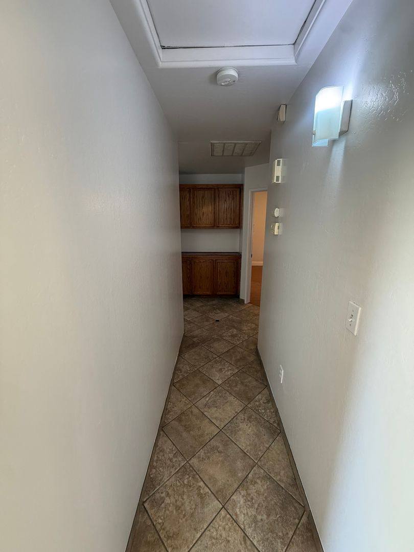 House for rent at 1318 Evadonna Rd, Bakersfield, CA 93307