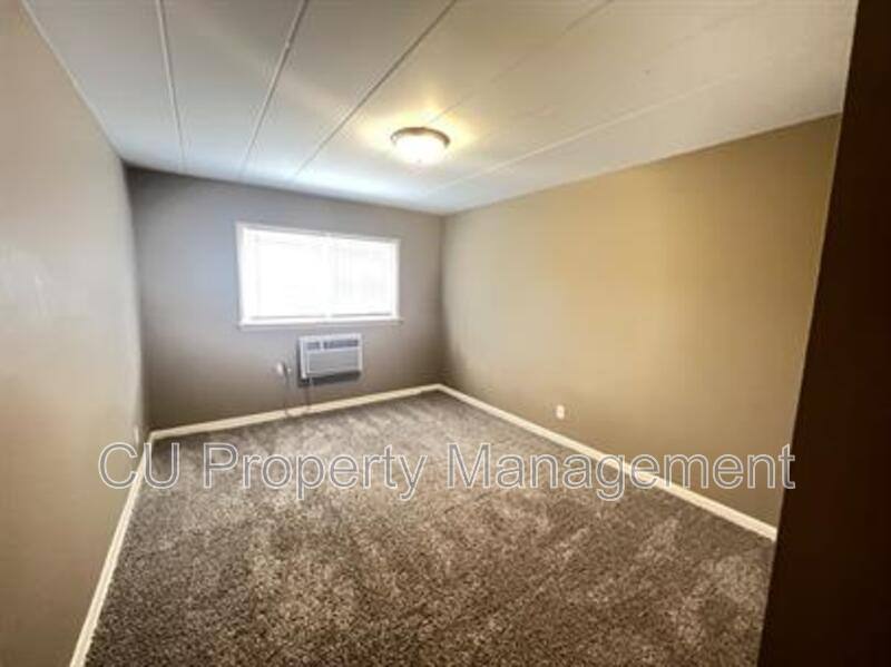 Apartment for rent at 713 W Church St #6, Champaign, IL 61821