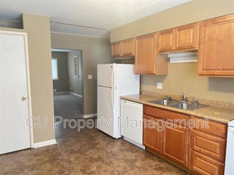 Apartment for rent at 713 W Church St #6, Champaign, IL 61821
