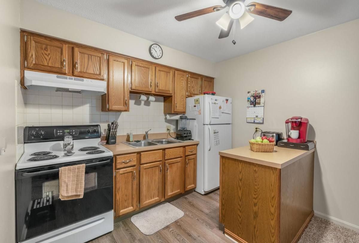 Apartment for rent at 513-531 Center Ave, Cuyahoga Falls, OH 44221