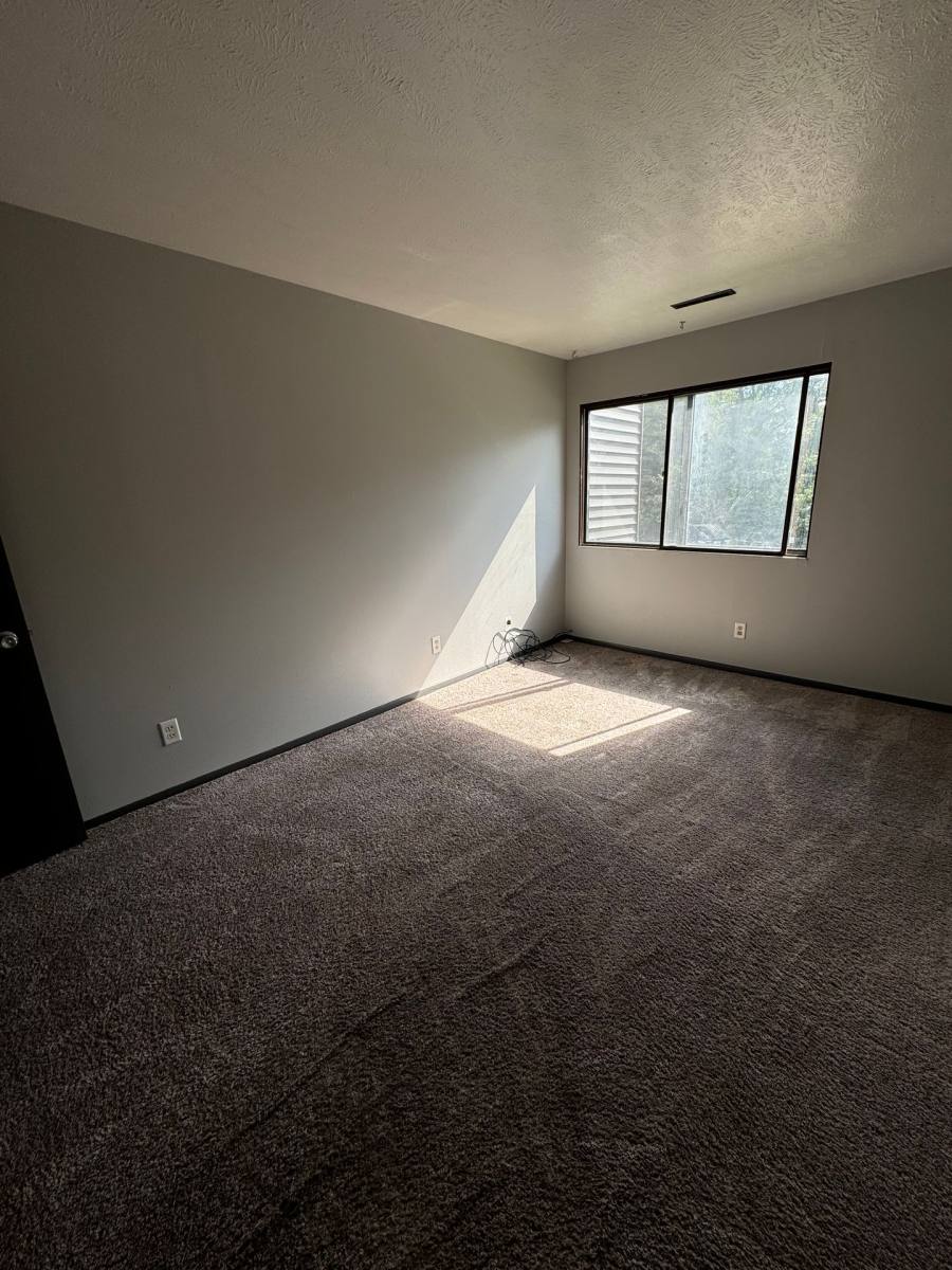 Apartment for rent at 7104 Hillandale Rd, Davenport, IA 52806