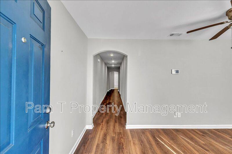 Apartment for rent at 1024 W 39th St, Savannah, GA 31415