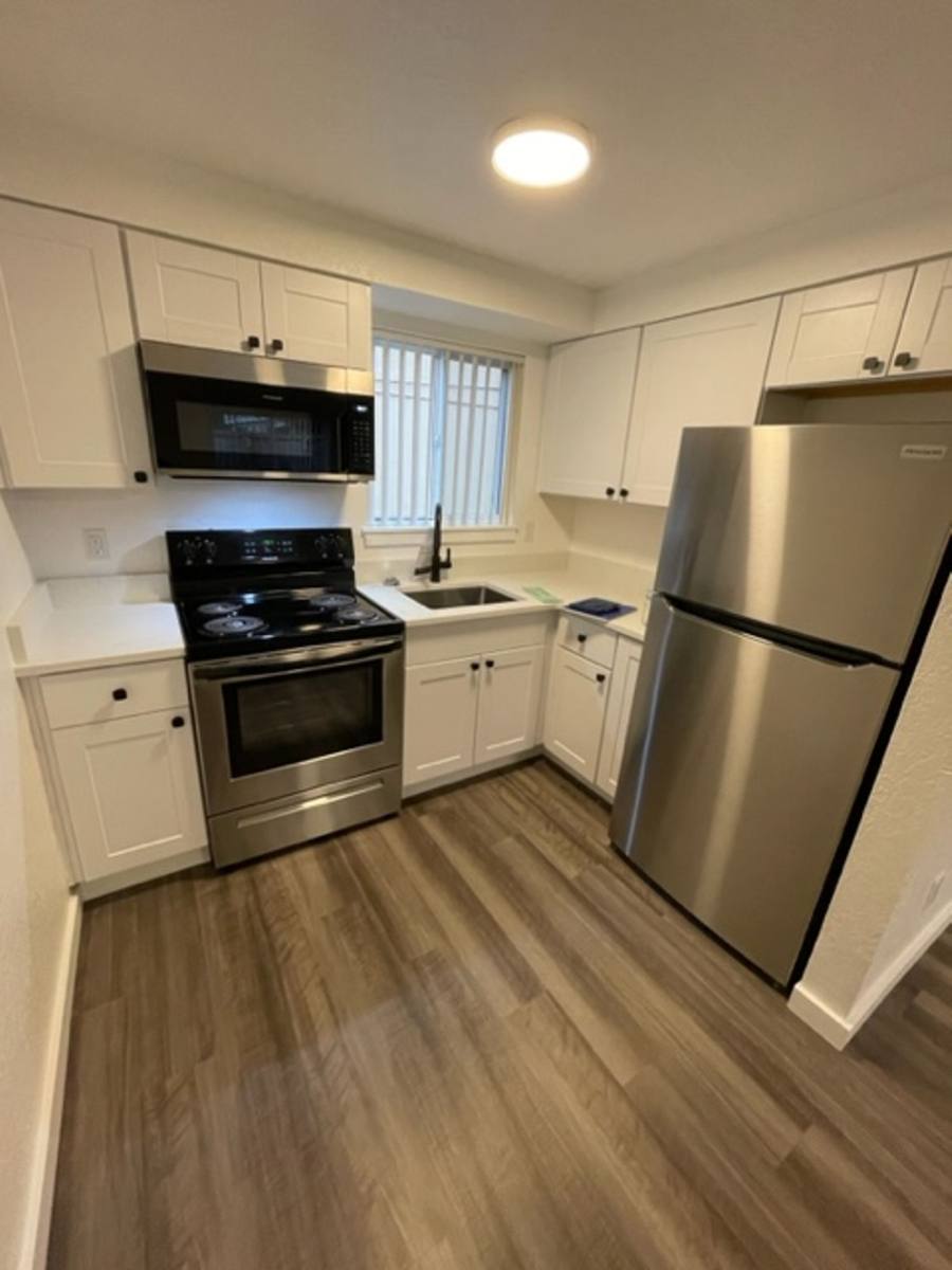 Apartment for rent at 4230-4242 State St, Salem, OR 97301