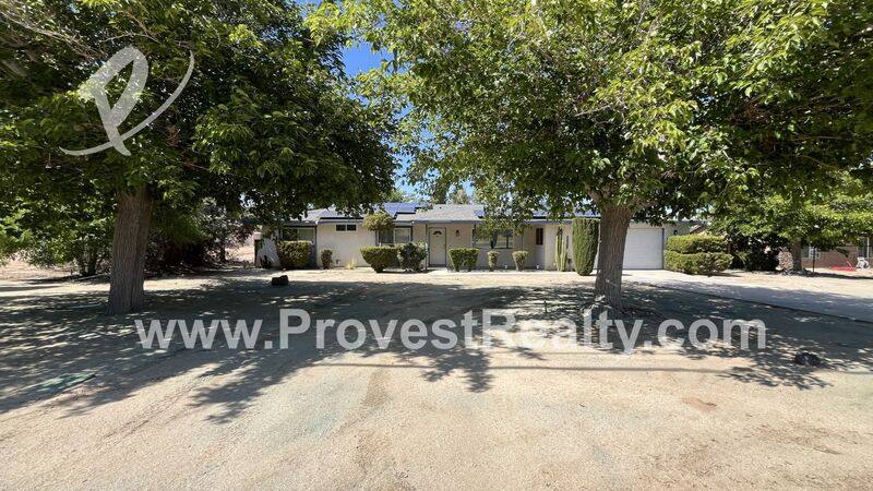 House for rent at 18370 Danbury Ave, Hesperia, CA 92345