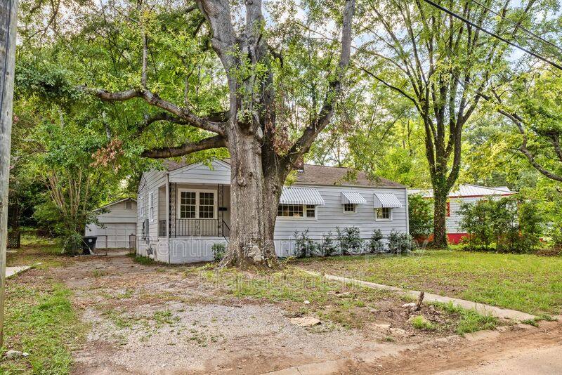 House for rent at 832 Meadowbrook Dr, Birmingham, AL 35215