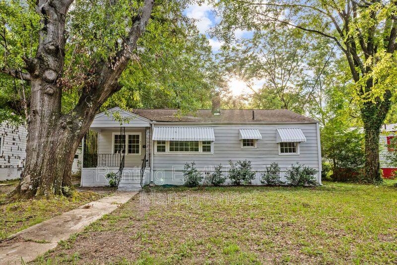 House for rent at 832 Meadowbrook Dr, Birmingham, AL 35215