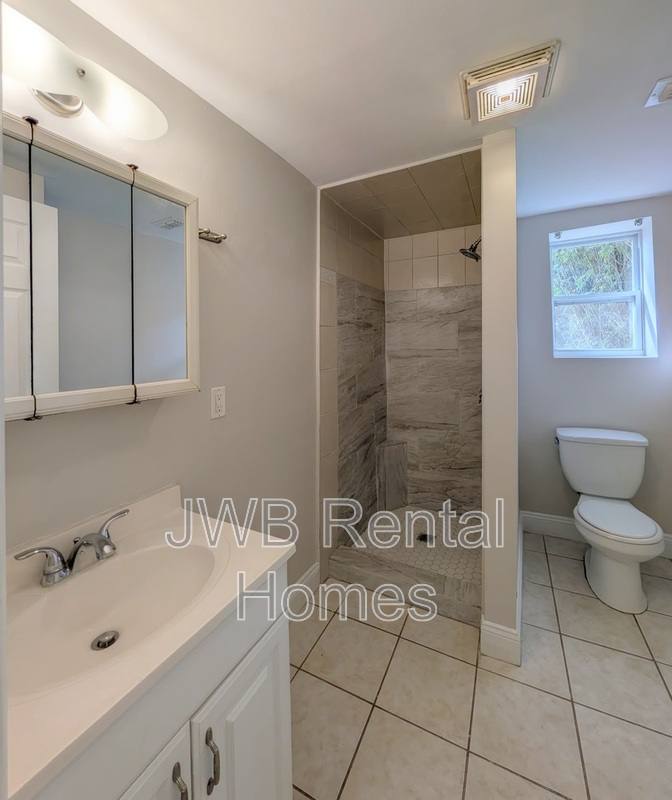 Apartment for rent at 1379 Ingleside Ave #B, Jacksonville, FL 32205