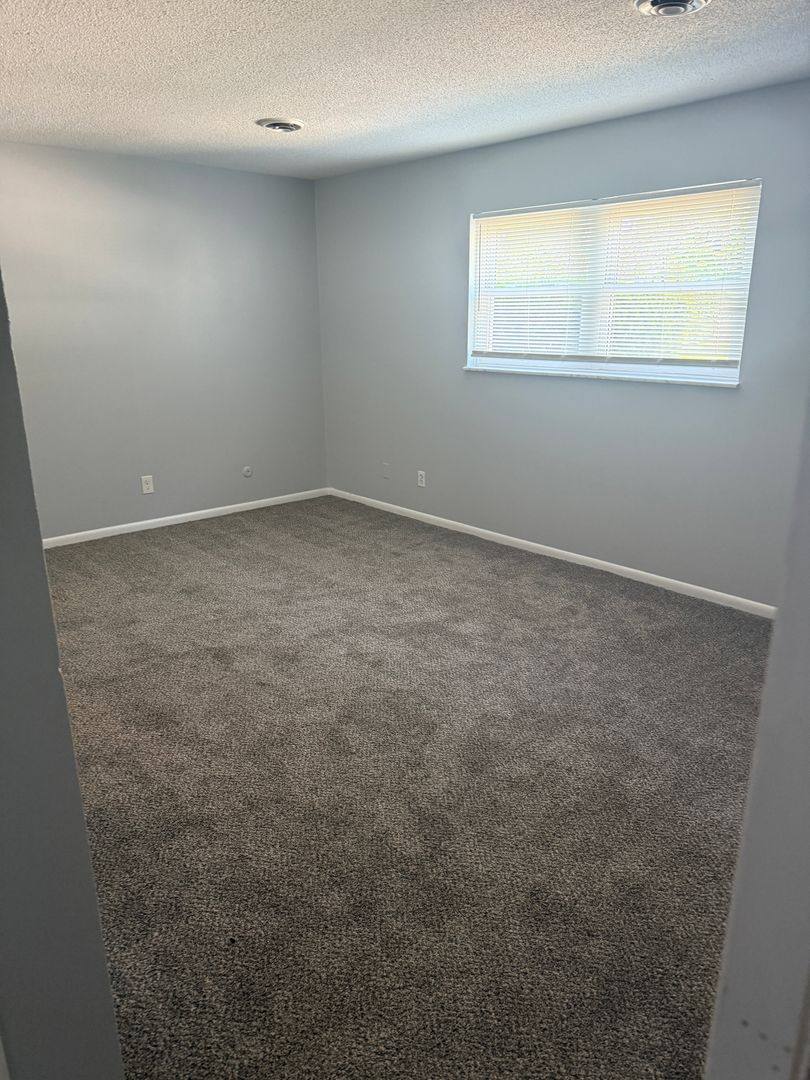 Apartment for rent at 290 W National Rd, Newark, OH 43055