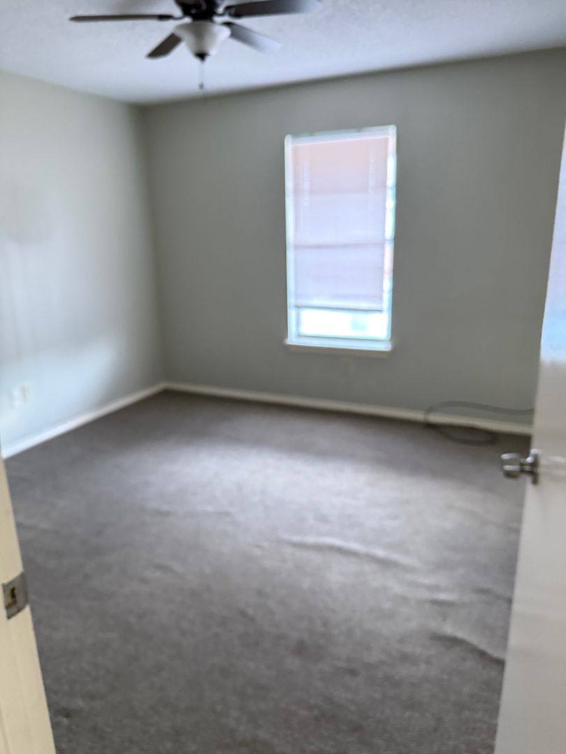 Apartment for rent at 207 S Sugar Rd, Pharr, TX 78577