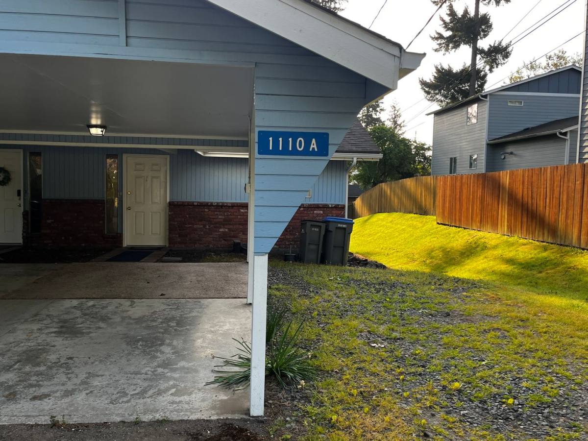 Apartment for rent at 1110 Shorewood Dr, Bremerton, WA 98312