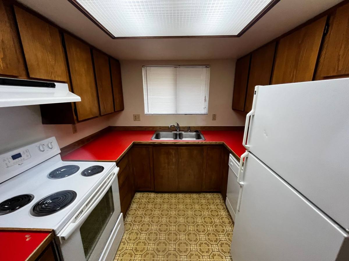 Apartment for rent at 1110 Shorewood Dr, Bremerton, WA 98312