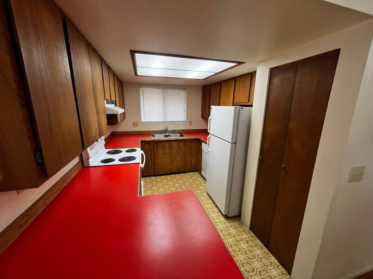 Apartment for rent at 1110 Shorewood Dr, Bremerton, WA 98312
