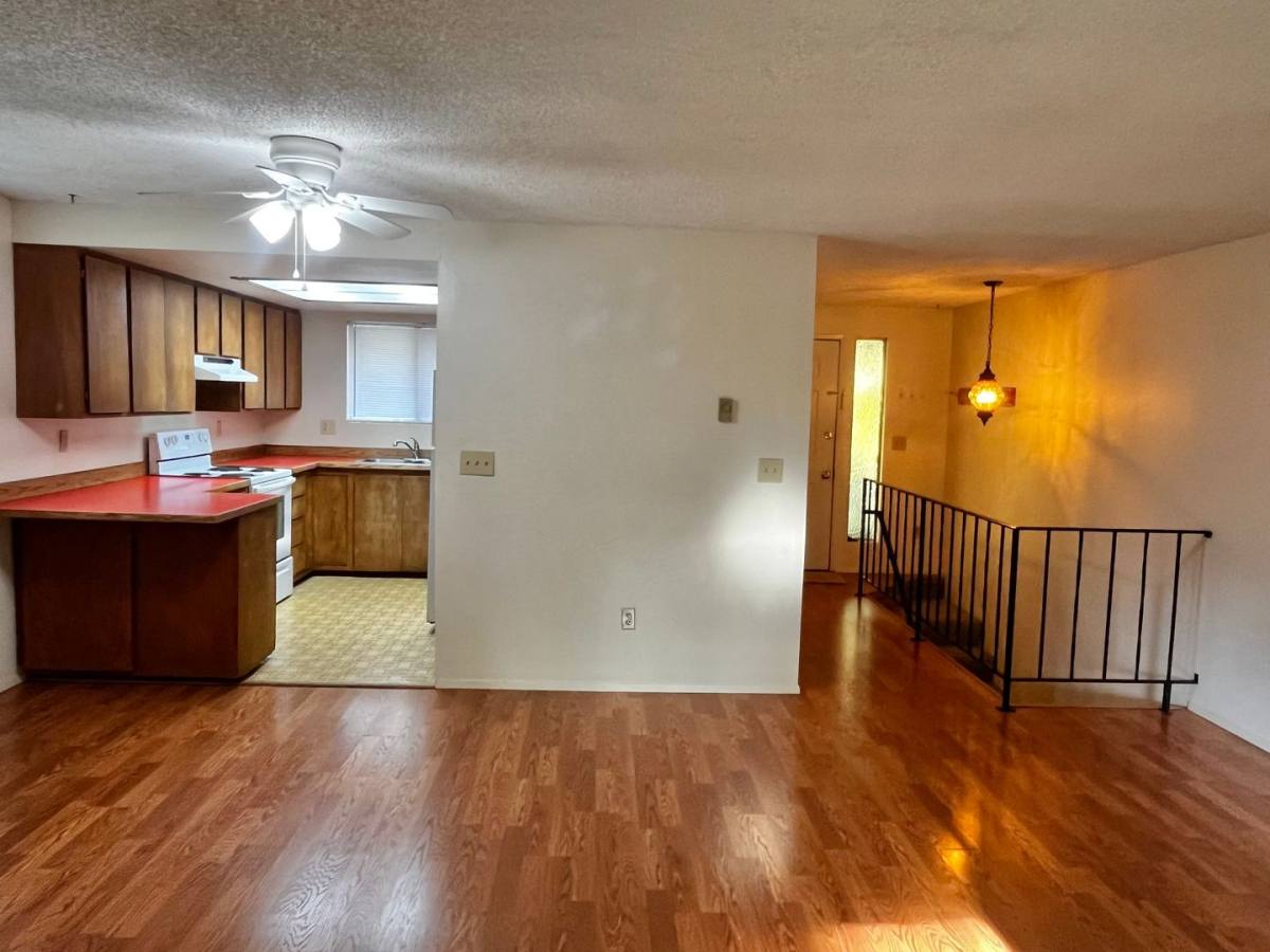 Apartment for rent at 1110 Shorewood Dr, Bremerton, WA 98312