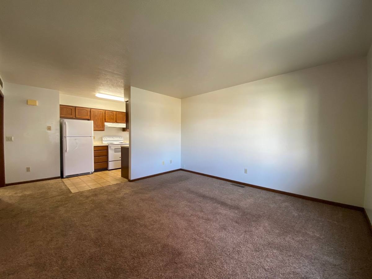 Apartment for rent at 122 S Silverwood Lane, Goshen, IN 46526