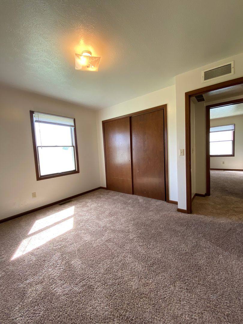 Apartment for rent at 122 S Silverwood Lane, Goshen, IN 46526