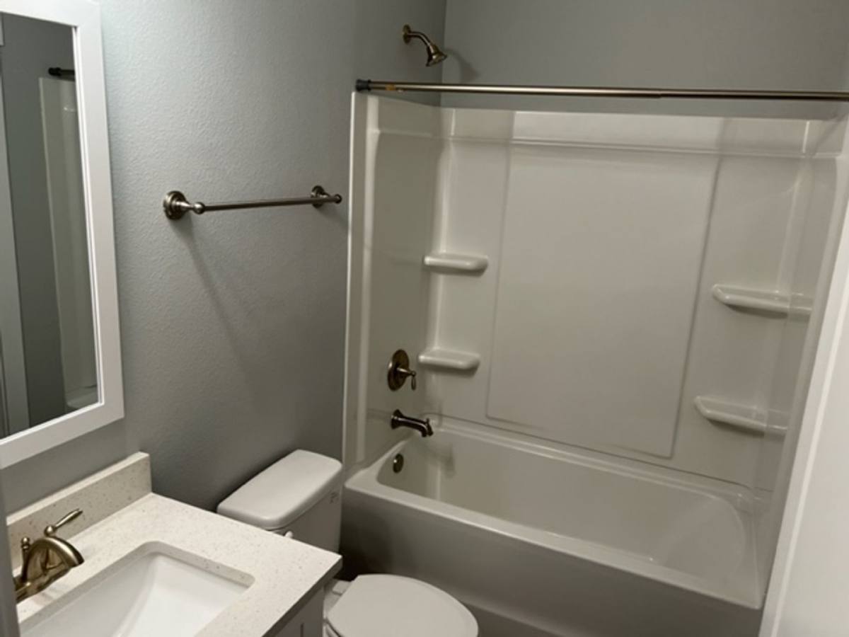 Townhouse for rent at 318 N Sand Palm Rd, Freeport, FL 32439