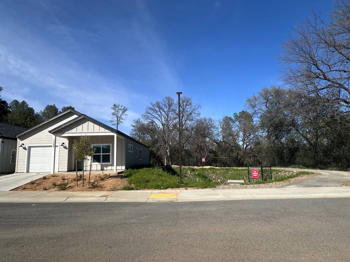 House for rent at 1264 Old Alturas Rd, Redding, CA 96003