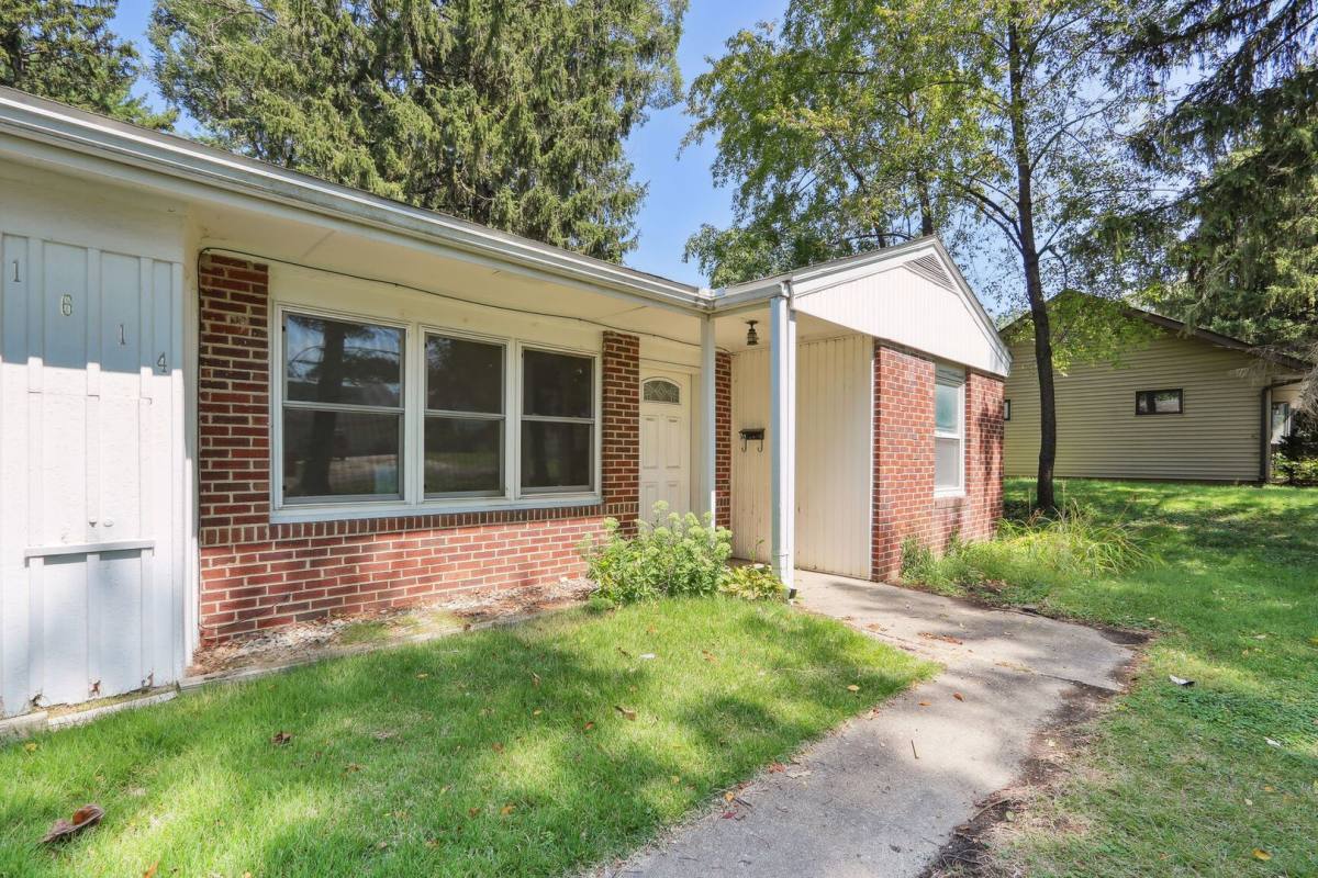 Apartment for rent at 1614 W Union St, Champaign, IL 61821