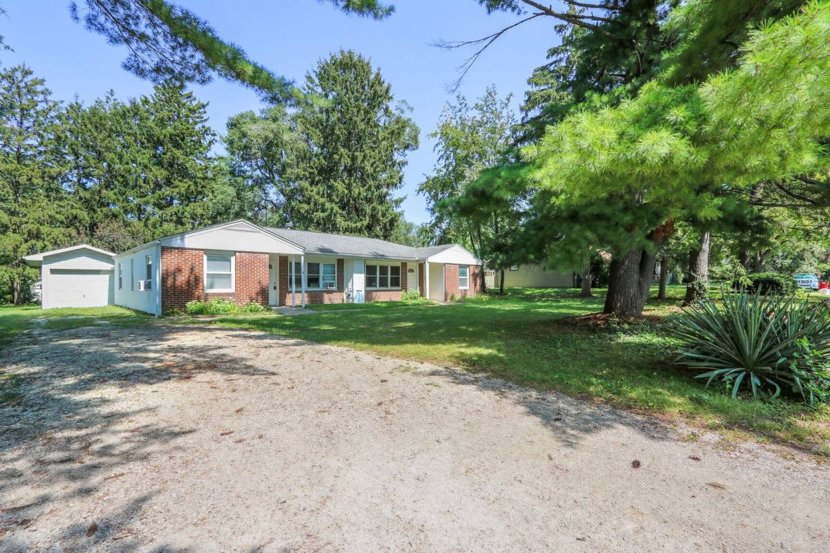 Apartment for rent at 1614 W Union St, Champaign, IL 61821