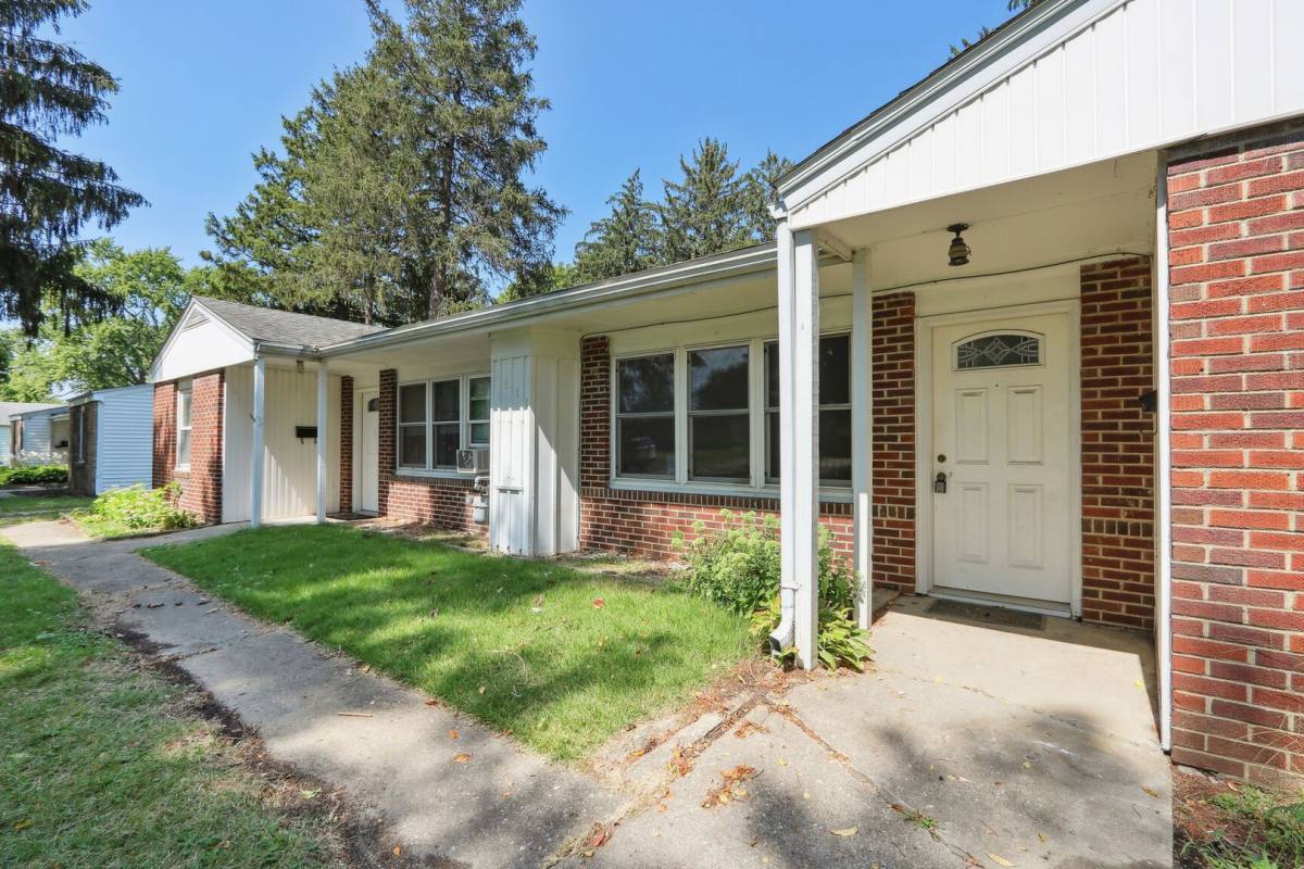 Apartment for rent at 1614 W Union St, Champaign, IL 61821
