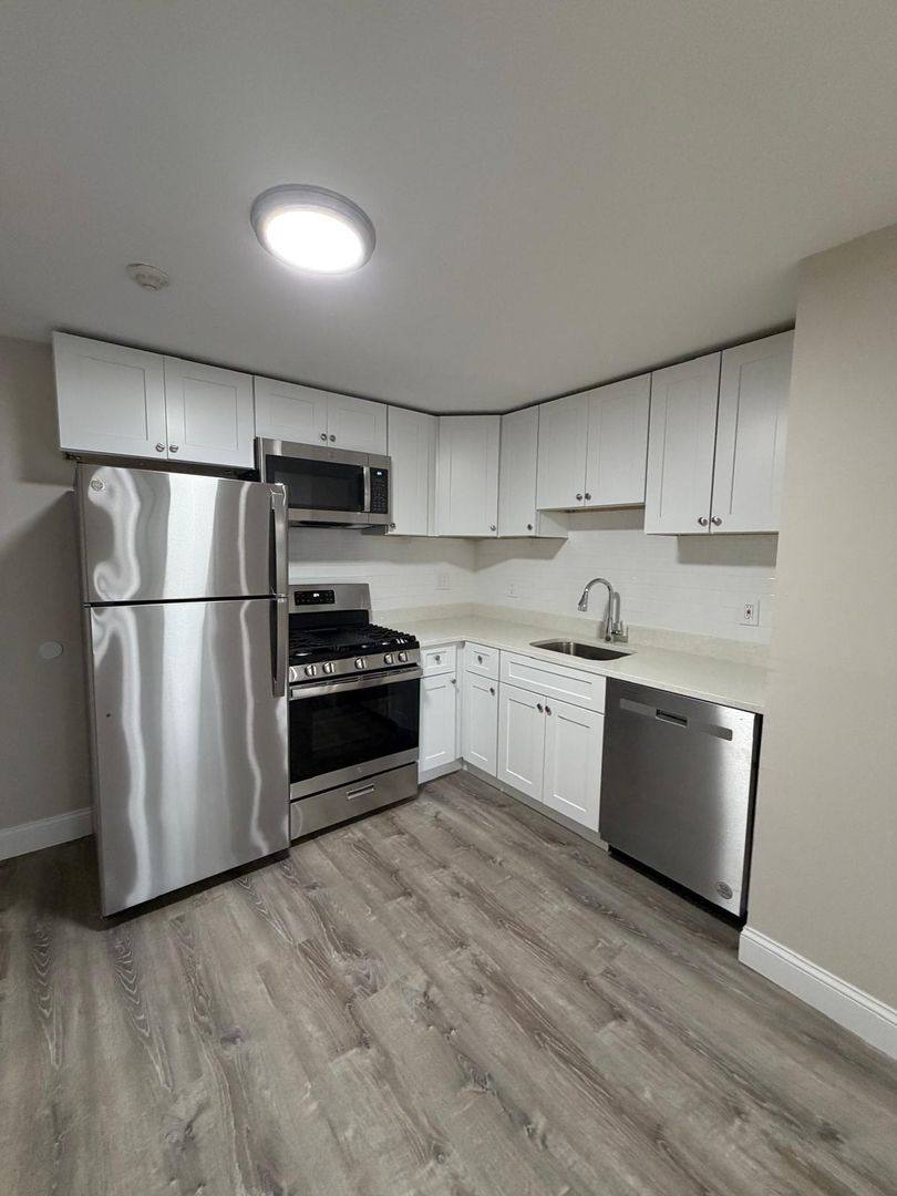 Apartment for rent at 169 Aiken Ave #8, Lowell, MA 01850