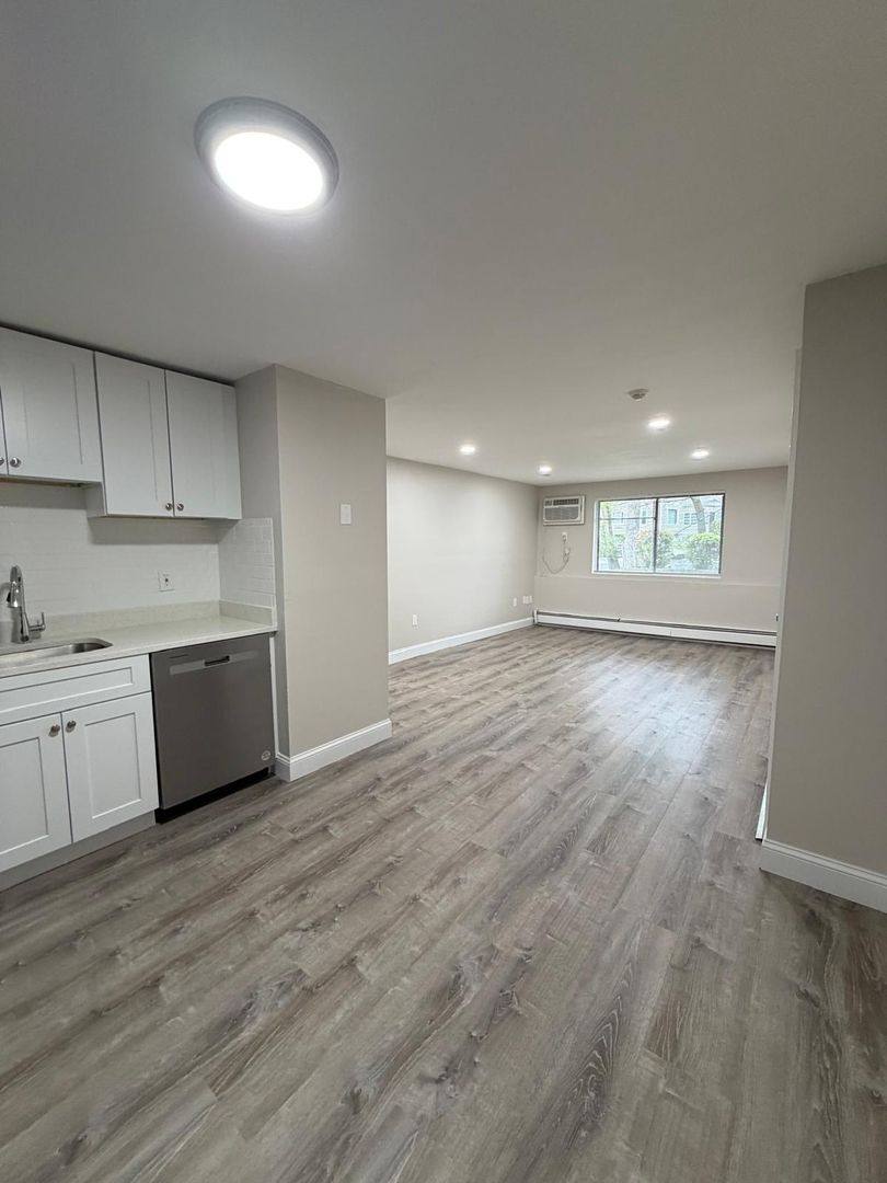 Apartment for rent at 169 Aiken Ave #8, Lowell, MA 01850