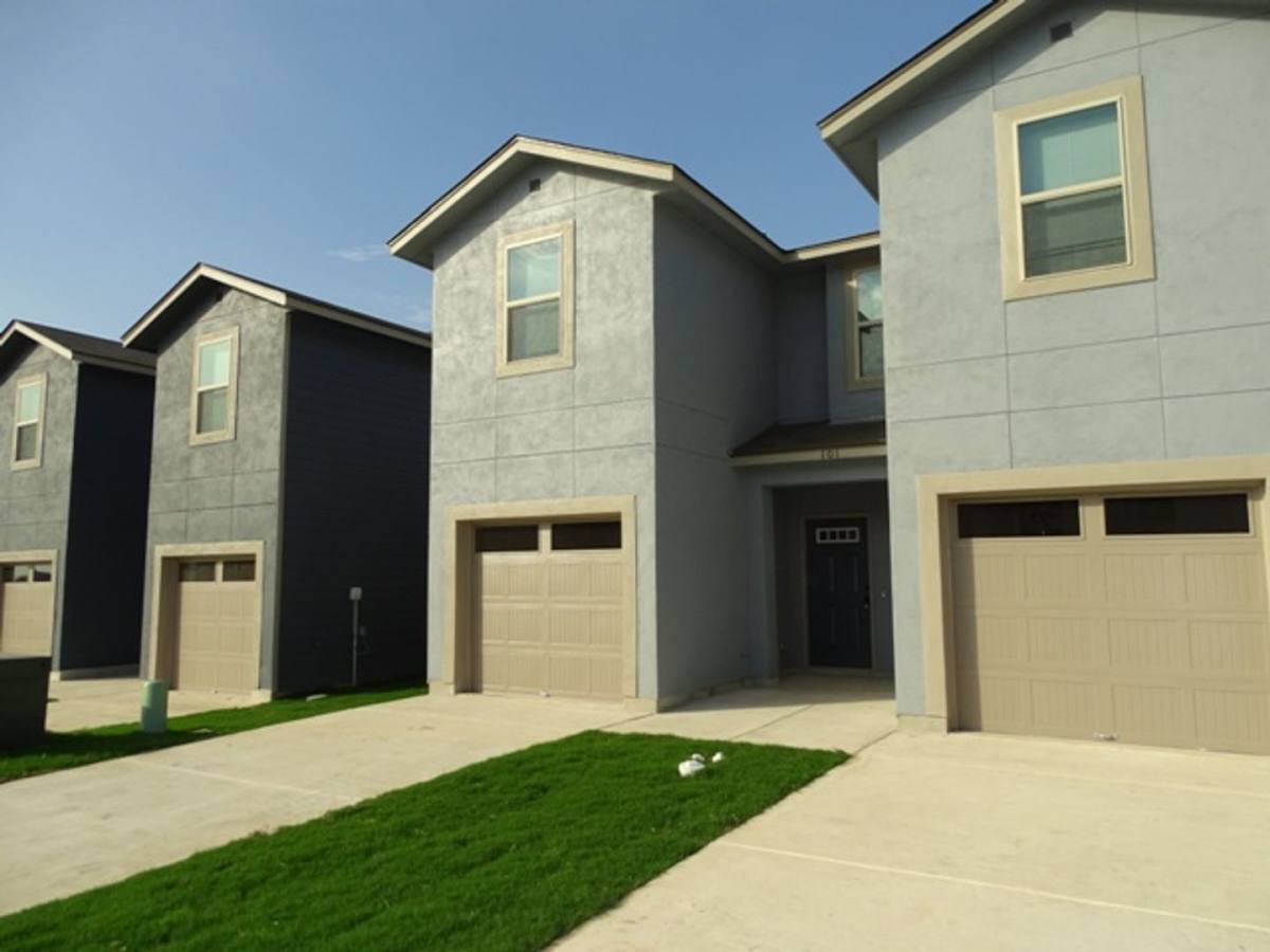 Townhouse for rent at 6407 Luglio Lane, San Antonio, TX 78233