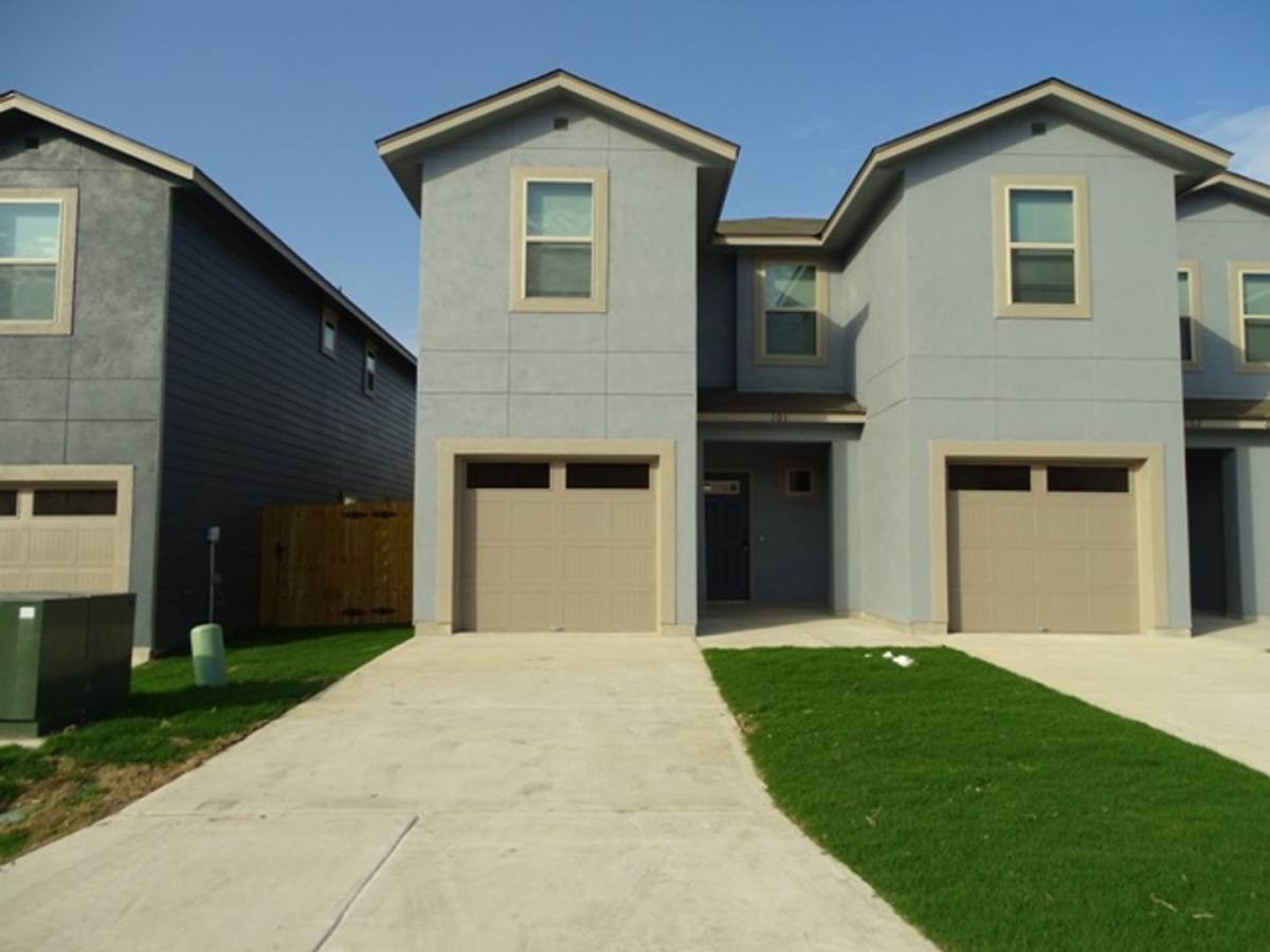 Townhouse for rent at 6407 Luglio Lane, San Antonio, TX 78233