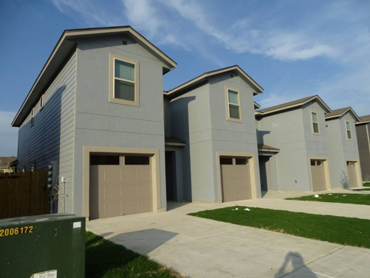 Townhouse for rent at 6407 Luglio Lane, San Antonio, TX 78233