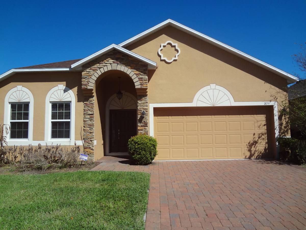 House for rent at 229 W Fiesta Key Loop, Deland, FL 32720