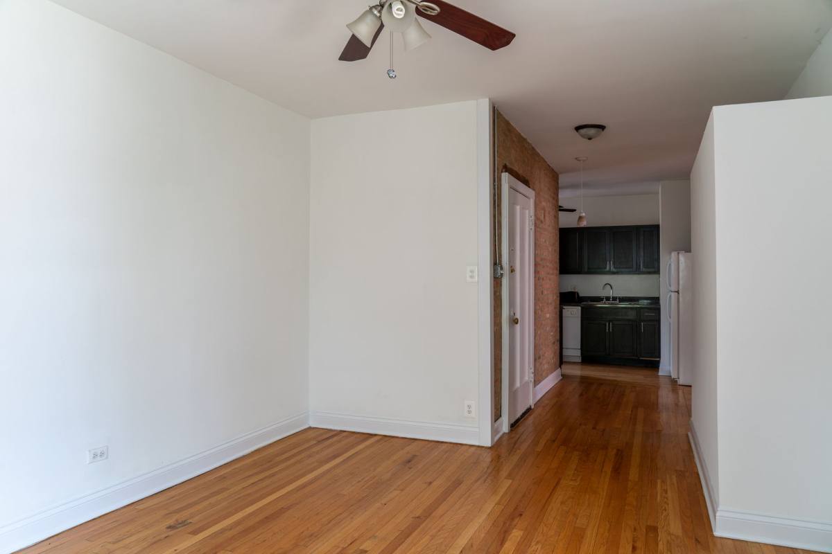 Apartment for rent at 4730 - 4744 N Whipple St, Chicago, IL 60625