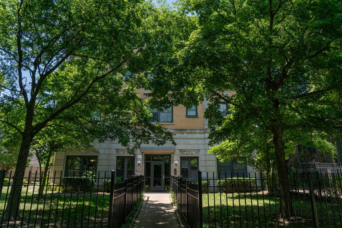 4630-4632 N Beacon St, Chicago, IL 60640